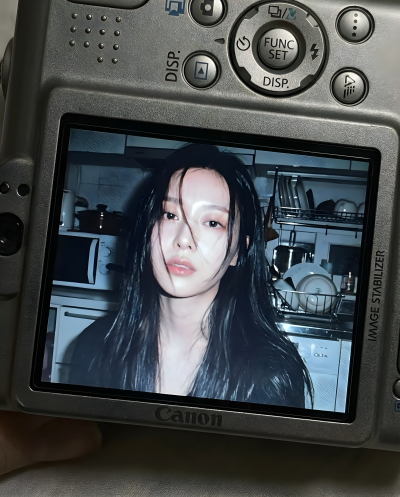 Early 2000S Digital Camera Flash Portrait Simulation